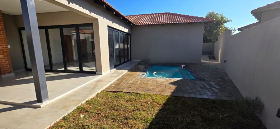 3 Bedroom Property for Sale in Melodie North West